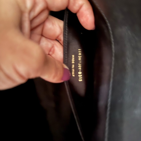 Yls large black clutch barely used - Picture 7 of 8